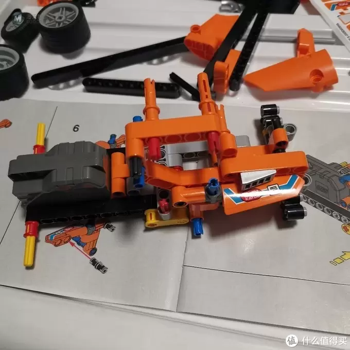 老杨的玩具仓库 篇八：老杨的玩具仓库 篇九：乐高机械组 二合一 42104 回力竞速卡车