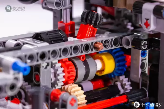 砖头的信仰—首测LEGO 42110 全新一代路虎Defender