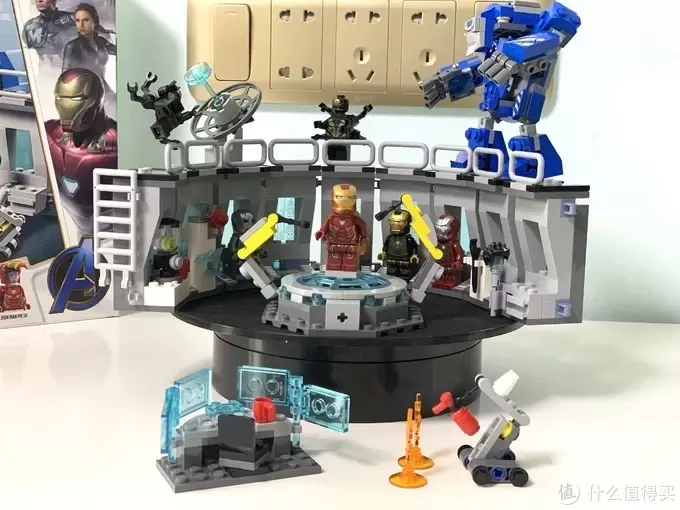 宝宝玩具 篇二：LEGO 乐高 76125 钢铁侠机甲陈列室