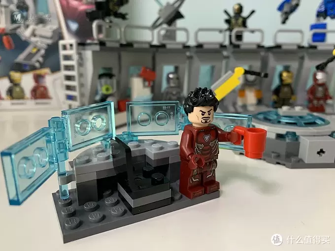 宝宝玩具 篇二：LEGO 乐高 76125 钢铁侠机甲陈列室