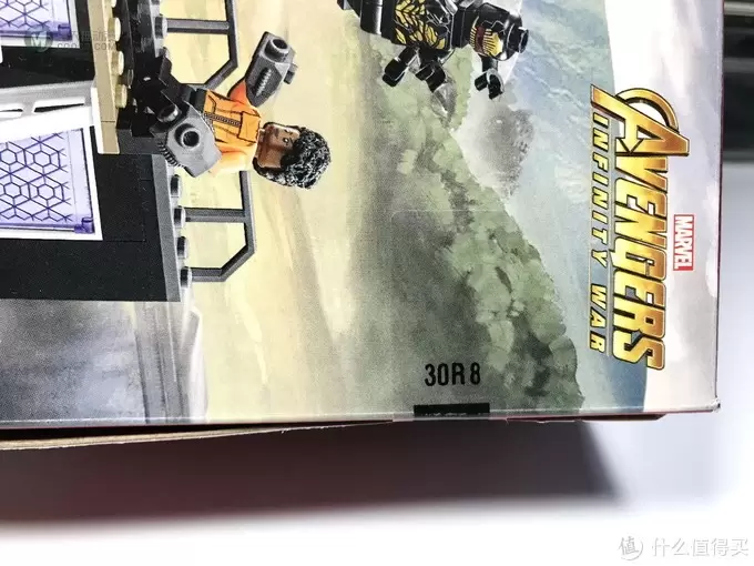 LEGO 乐高 拼拼乐 篇198：心灵之石到来，超级英雄系列 76103 乌鸦座长刃的利刃攻袭