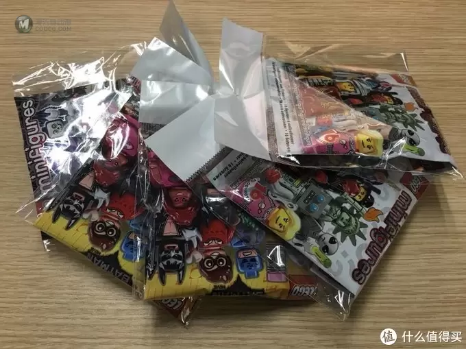 入坑5年，今天才发现你的美—LEGO人仔抽抽乐开箱