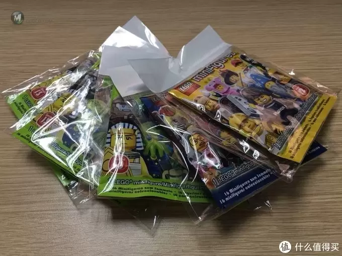 入坑5年，今天才发现你的美—LEGO人仔抽抽乐开箱