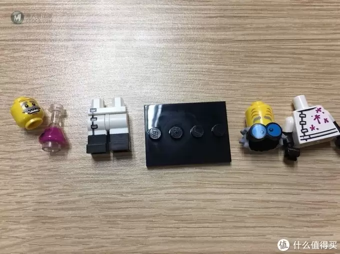 入坑5年，今天才发现你的美—LEGO人仔抽抽乐开箱