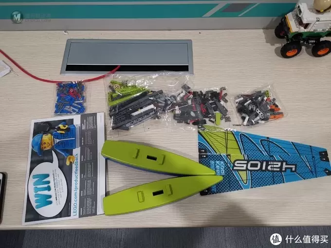 LEGO 科技机械组系列 42105 漂浮双体船 评测