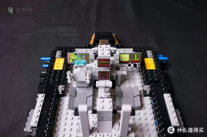 一不小心落坑里：LEGO 乐高 76023 Tumbler 蝙蝠车电影版开箱