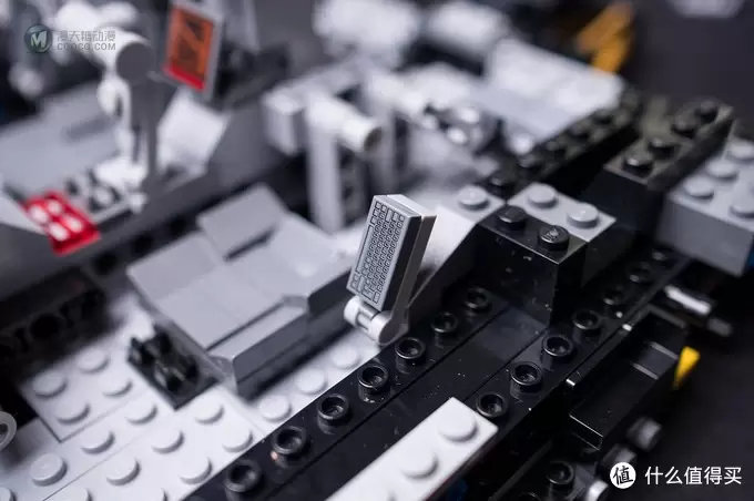 一不小心落坑里：LEGO 乐高 76023 Tumbler 蝙蝠车电影版开箱
