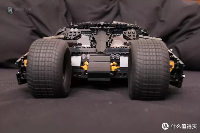一不小心落坑里：LEGO 乐高 76023 Tumbler 蝙蝠车电影版开箱