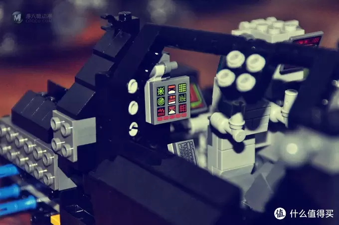单反毁一生，LEGO穷三代 篇三十一：【ebay好物分享会】超级英雄配超级豪车 LEGO 76023 UCS 蝙蝠侠装甲车