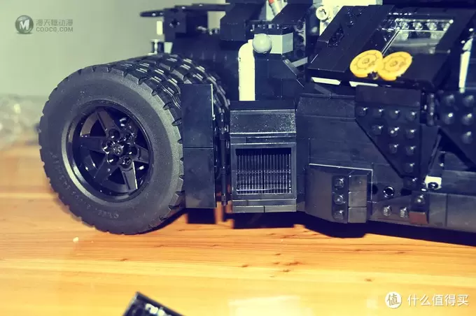 单反毁一生，LEGO穷三代 篇三十一：【ebay好物分享会】超级英雄配超级豪车 LEGO 76023 UCS 蝙蝠侠装甲车
