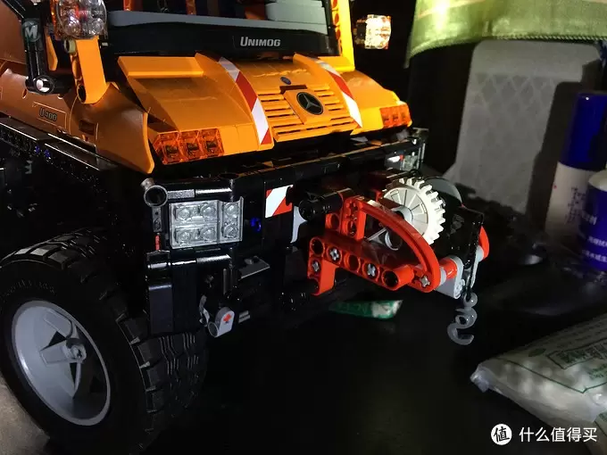 LEGO 乐高 8110 科技旗舰 —— 奔驰乌尼莫克
