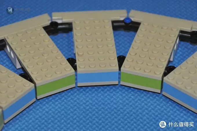 单反毁一生，LEGO穷三代 篇二十：【ebay好物分享会】每个女孩心中都有一个旋转木马的梦——年终巨献 LEGO 10196 旋转木马