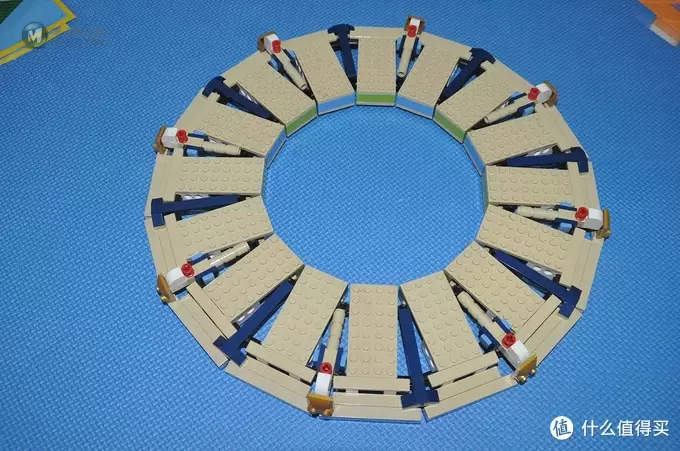 单反毁一生，LEGO穷三代 篇二十：【ebay好物分享会】每个女孩心中都有一个旋转木马的梦——年终巨献 LEGO 10196 旋转木马