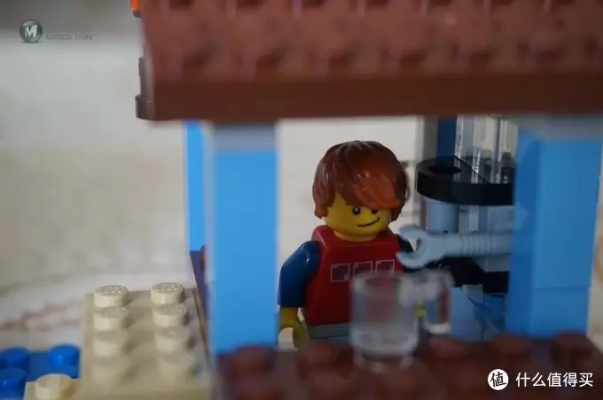 满是童趣和回忆：晒熊孩子的一堆 LEGO 乐高和类乐高