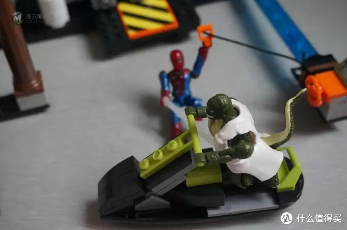 满是童趣和回忆：晒熊孩子的一堆 LEGO 乐高和类乐高