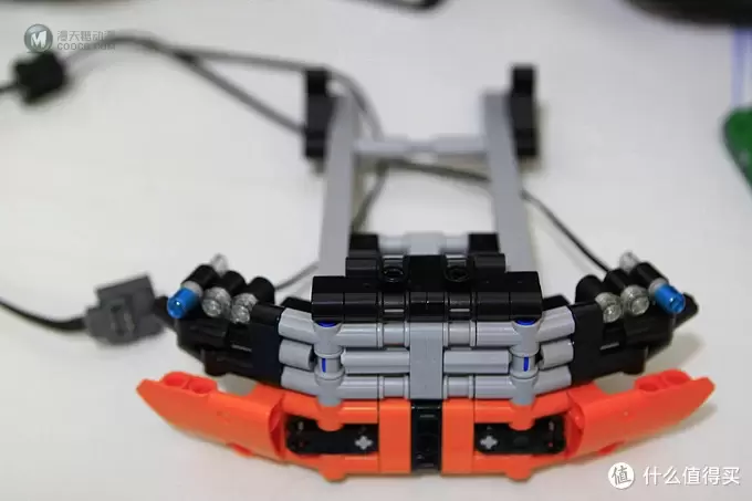 巨无霸来了：LEGO 乐高9398机械组2012年旗舰遥控四驱越野车