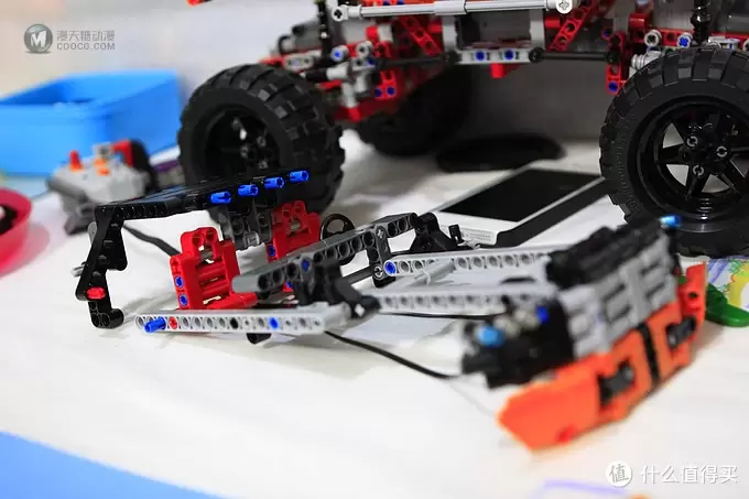 巨无霸来了：LEGO 乐高9398机械组2012年旗舰遥控四驱越野车