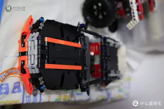 巨无霸来了：LEGO 乐高9398机械组2012年旗舰遥控四驱越野车