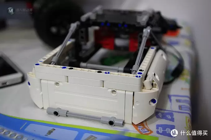 巨无霸来了：LEGO 乐高9398机械组2012年旗舰遥控四驱越野车