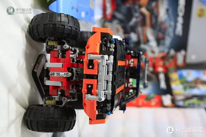 巨无霸来了：LEGO 乐高9398机械组2012年旗舰遥控四驱越野车