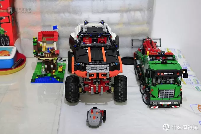 巨无霸来了：LEGO 乐高9398机械组2012年旗舰遥控四驱越野车