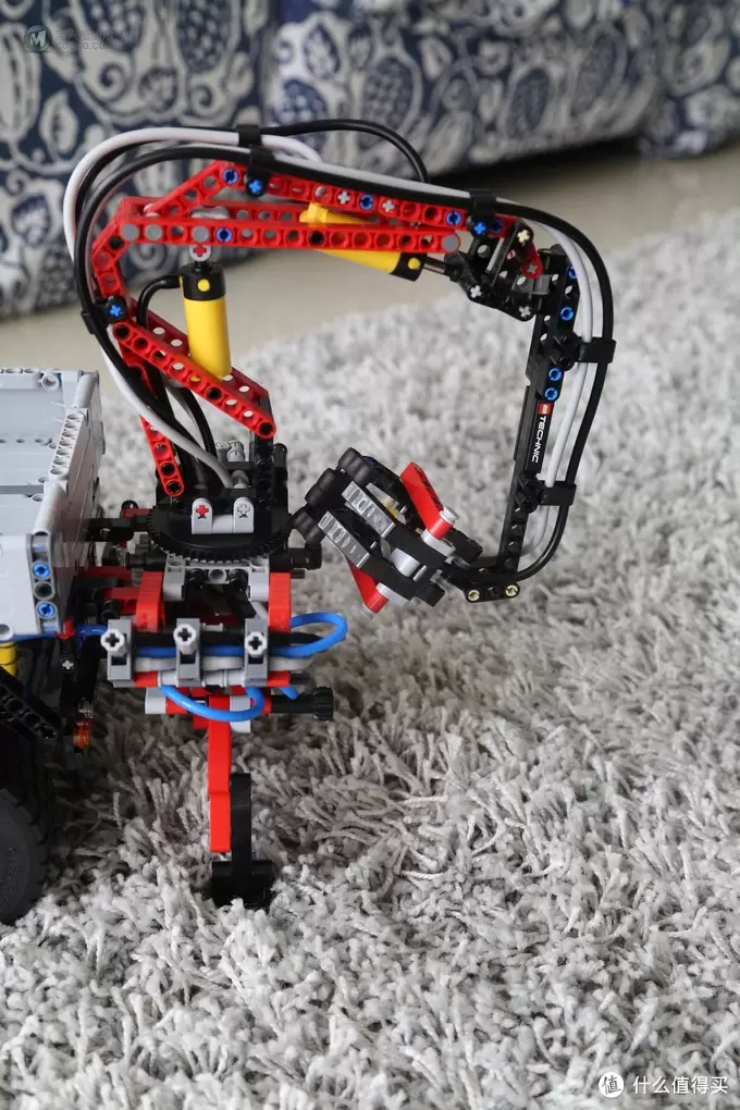 LEGO 乐高 8110 奔驰乌尼莫克 — 科技旗舰中的精品
