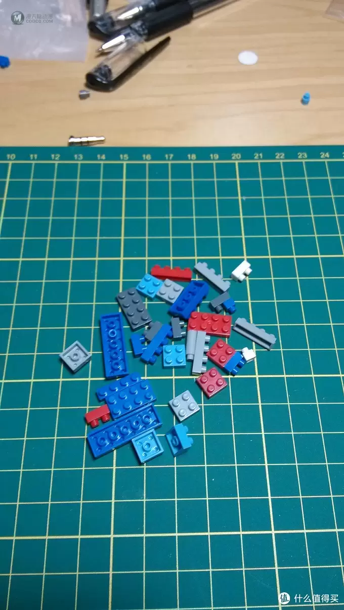 白菜价 loz 俐智 擎天柱 拼装积木，与LEGO 颗粒主观对比