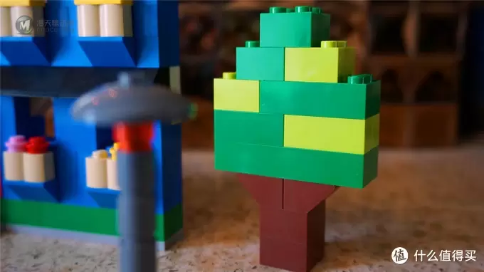 LEGO 乐高 创意系列 积木组 10681 及拼装场景作品 — 简单的快乐