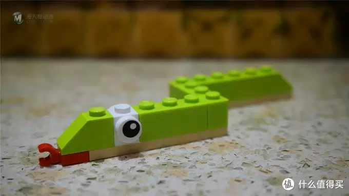 LEGO 乐高 创意系列 积木组 10681 及拼装场景作品 — 简单的快乐