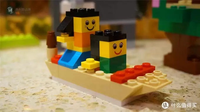 LEGO 乐高 创意系列 积木组 10681 及拼装场景作品 — 简单的快乐