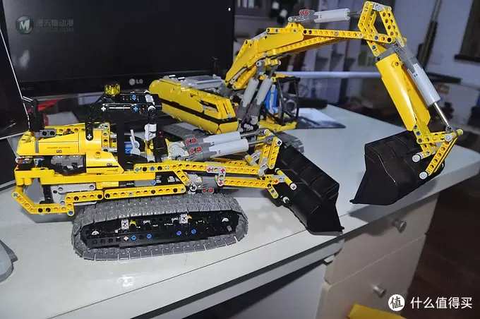 单反毁一生，LEGO穷三代 篇十一：LEGO 乐高 8043 B模式 推土机，附视频