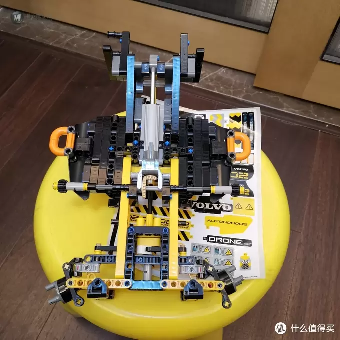 老杨的玩具仓库 篇十二：乐高机械组 42081 沃尔沃概念式装载机