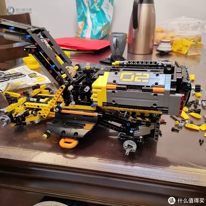 老杨的玩具仓库 篇十二：乐高机械组 42081 沃尔沃概念式装载机