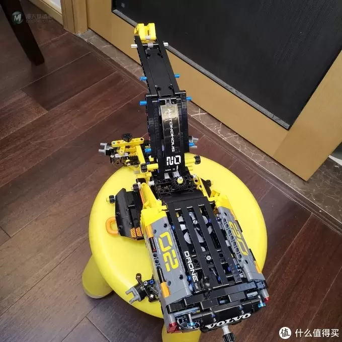 老杨的玩具仓库 篇十二：乐高机械组 42081 沃尔沃概念式装载机