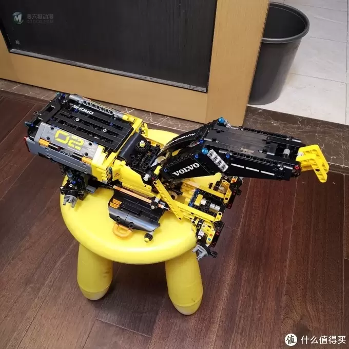 老杨的玩具仓库 篇十二：乐高机械组 42081 沃尔沃概念式装载机