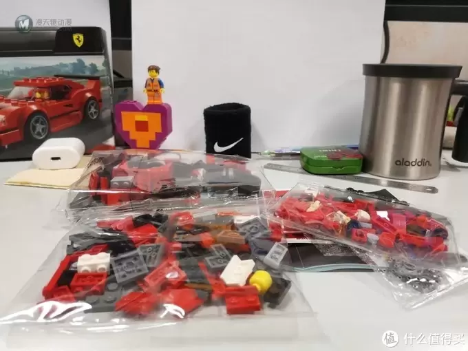 乐高75890—法拉利F40，赏中国红，庆中国年！