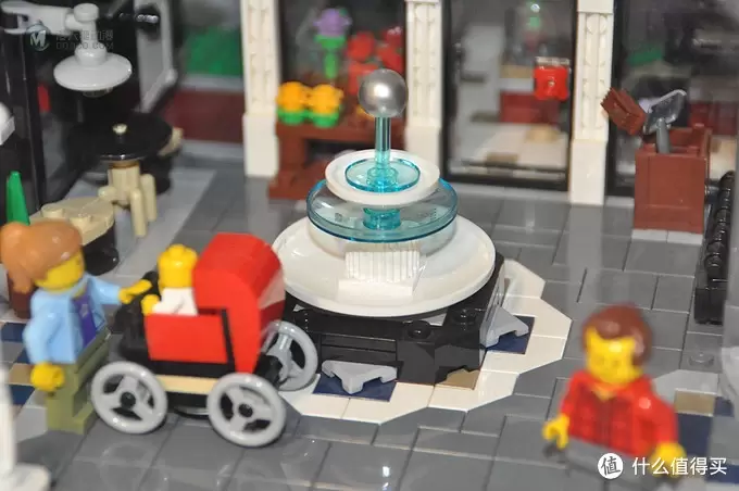 单反毁一生，LEGO穷三代 篇一百三十五：LEGO 乐高 街景 10255 10周年集会广场