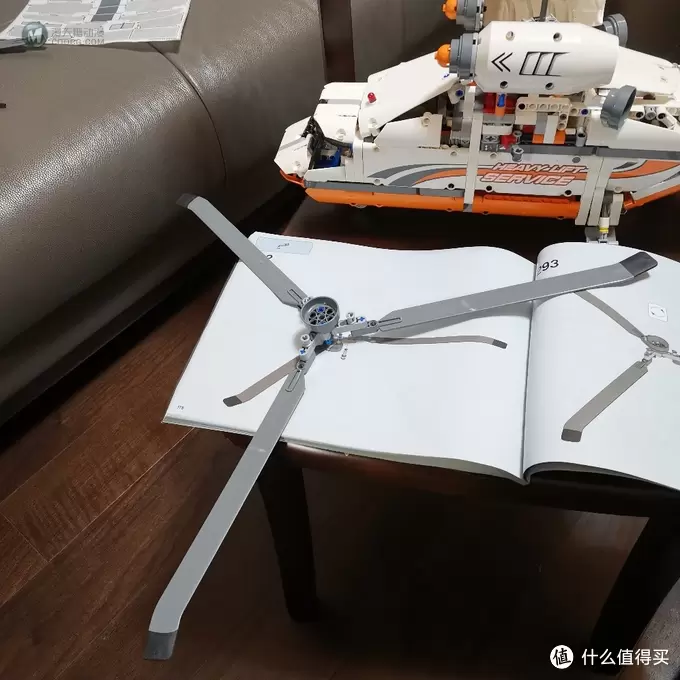 老杨的玩具仓库 篇十：乐高机械组 42052 双旋翼运输直升机