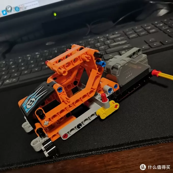 老杨的玩具仓库 篇八：老杨的玩具仓库 篇九：乐高机械组 二合一 42104 回力竞速卡车