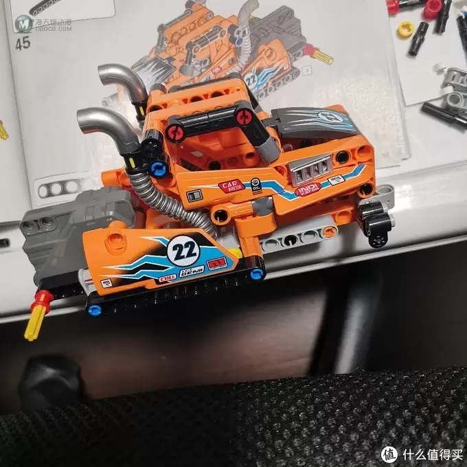 老杨的玩具仓库 篇八：老杨的玩具仓库 篇九：乐高机械组 二合一 42104 回力竞速卡车