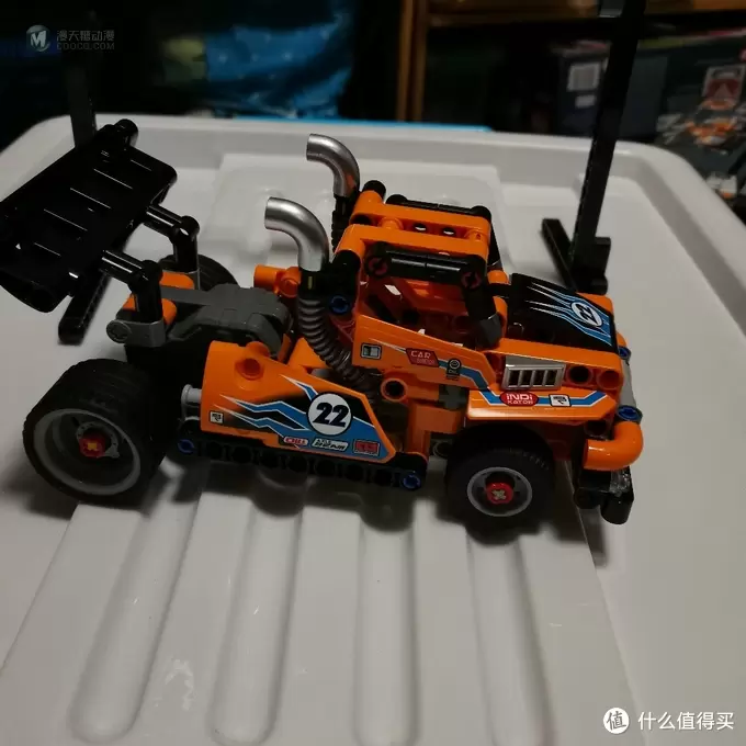老杨的玩具仓库 篇八：老杨的玩具仓库 篇九：乐高机械组 二合一 42104 回力竞速卡车