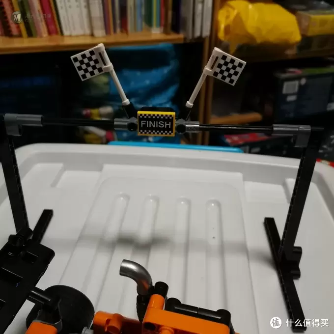 老杨的玩具仓库 篇八：老杨的玩具仓库 篇九：乐高机械组 二合一 42104 回力竞速卡车