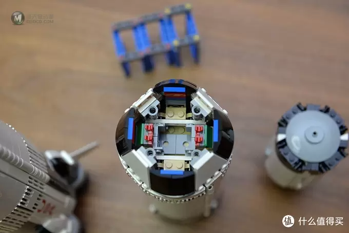 值得一看，动图看拼装 ！乐高 21309 土星5号运载火箭 拼装全纪录！