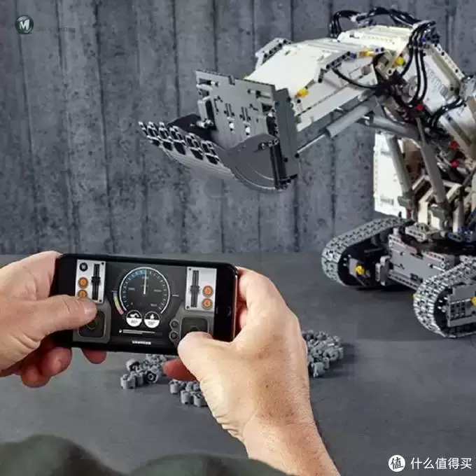 欢迎来到乐高世界：挖掘机哪家强？科技旗舰挖掘机10月上市
