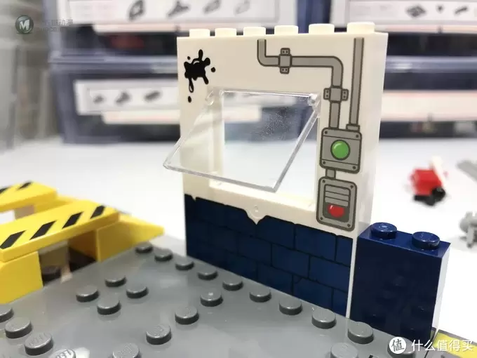 LEGO 乐高 拼拼乐 篇206： 小拼砌师 赛车总动员 10743 Smokey的车库
