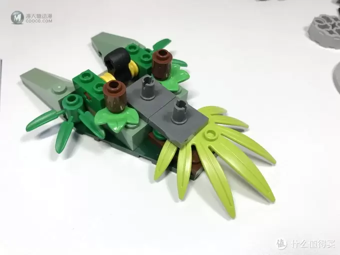 LEGO 乐高 拼拼乐 篇198：心灵之石到来，超级英雄系列 76103 乌鸦座长刃的利刃攻袭