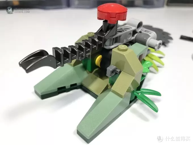 LEGO 乐高 拼拼乐 篇198：心灵之石到来，超级英雄系列 76103 乌鸦座长刃的利刃攻袭