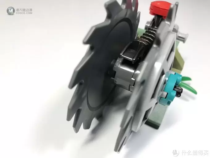 LEGO 乐高 拼拼乐 篇198：心灵之石到来，超级英雄系列 76103 乌鸦座长刃的利刃攻袭