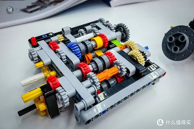 加入大妈多年，怒提布加迪一台！LEGO 乐高 42083 Technic  Bugatti 布加迪 Chiron 模型开箱