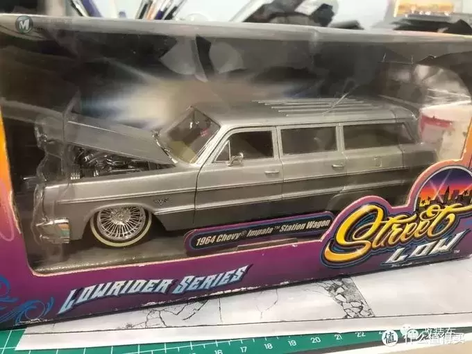 Lowrider狂热爱好者，收藏的车模就花费了几十万！